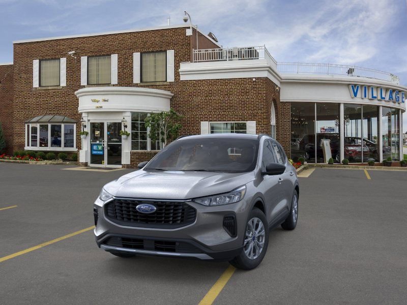 New 2026 Ford Escape Active w/ Active Premium Tech Pack FWD image 2