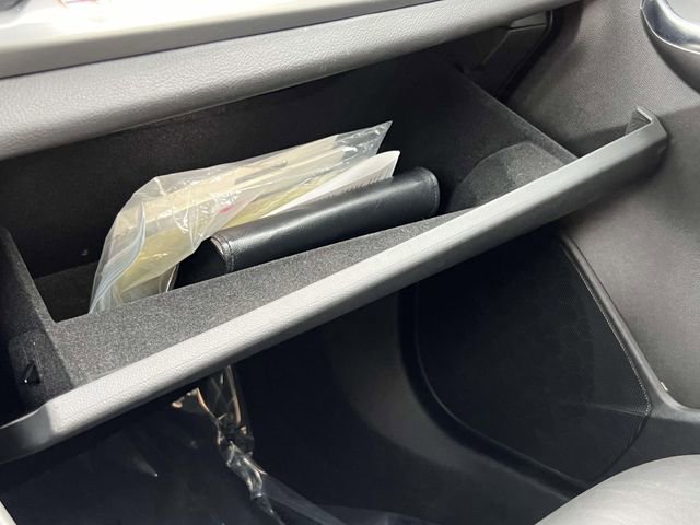 Used 2024 Cadillac XT4 Premium Luxury image 13