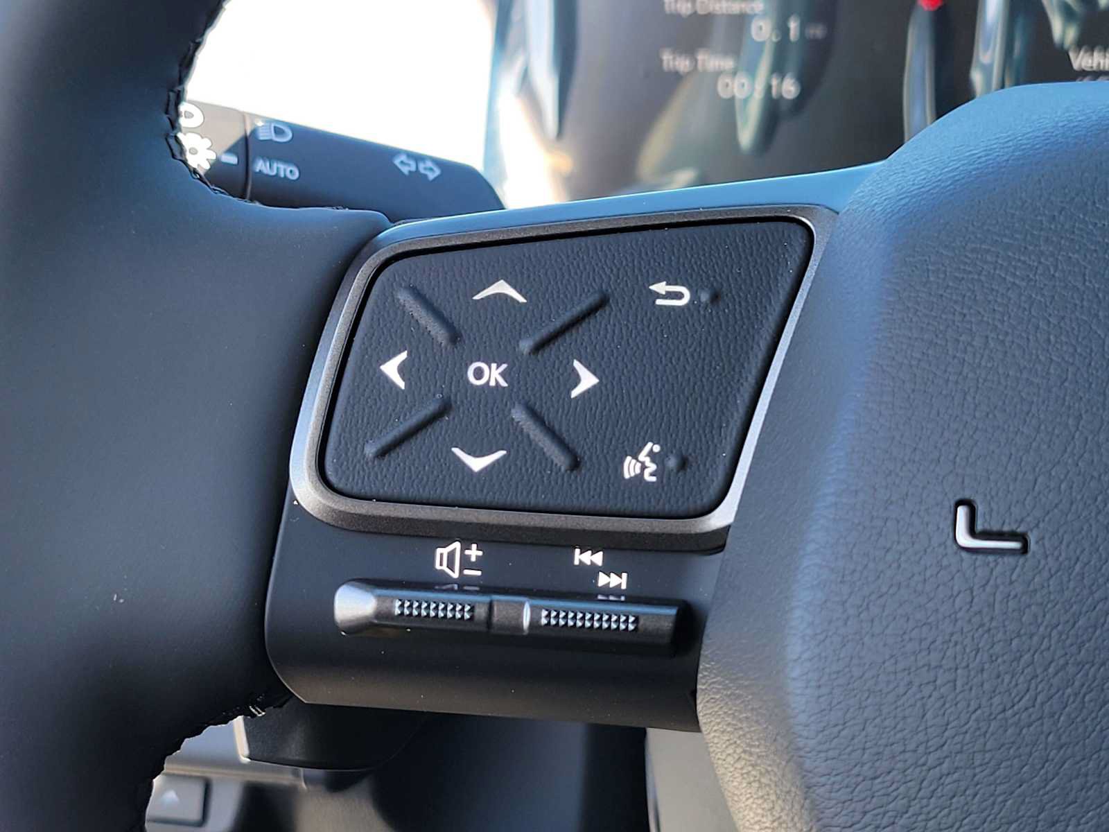 Used 2026 Lexus ES 350e w/ Convenience Package FWD image 28
