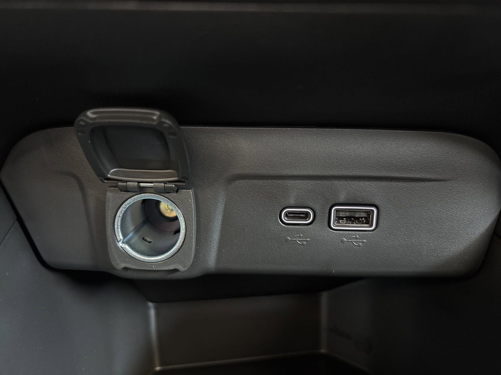 New 2026 Chevrolet Trax RS w/ Driver Confidence Package image 22