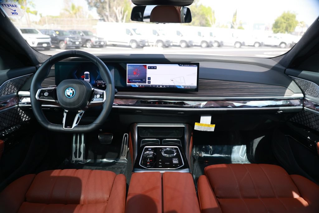Used 2025 BMW i7 M70 w/ Executive Package AWD/4WD image 24