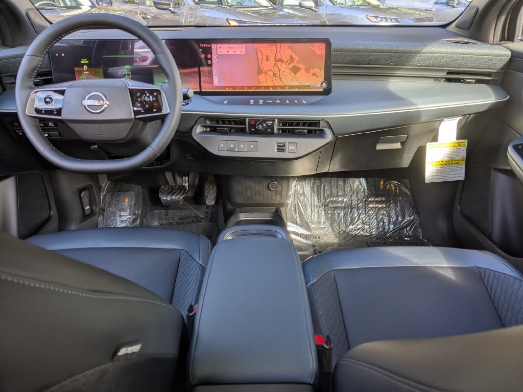 New 2026 Nissan Leaf Platinum+ w/ Cargo Package (Platinum+) FWD image 24