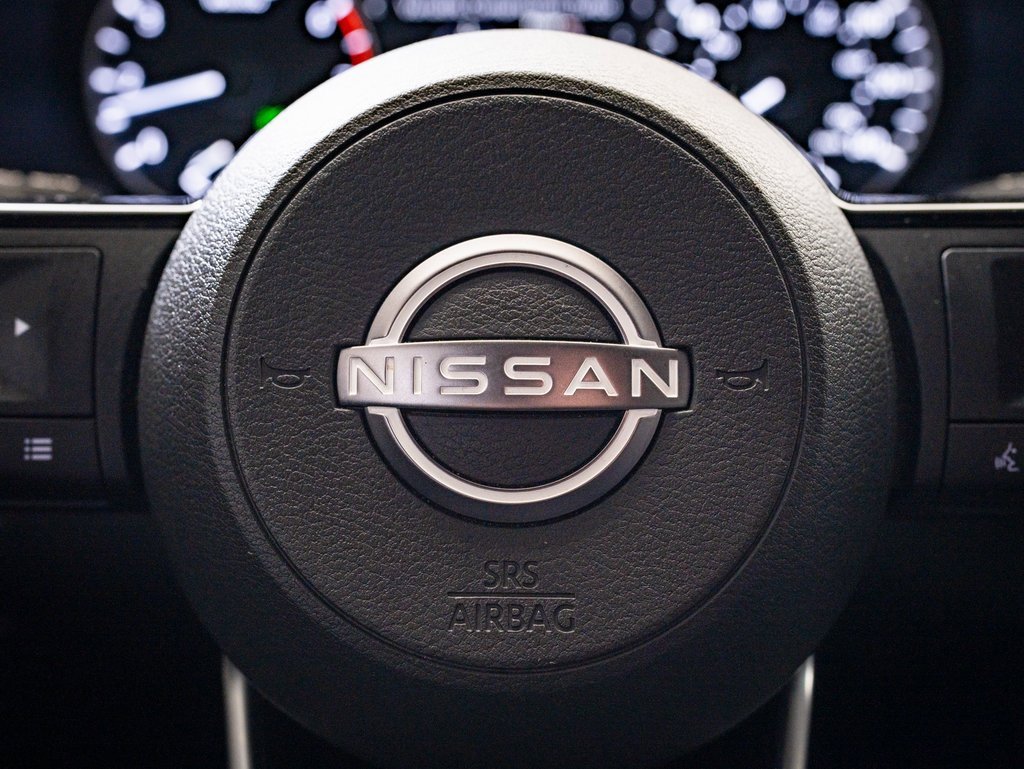 Used 2023 Nissan Rogue SV image 24