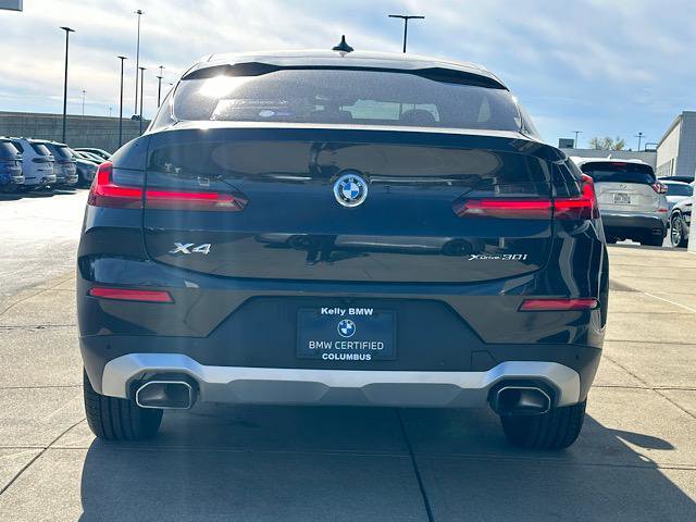 Used 2023 BMW X4 xDrive30i image 9