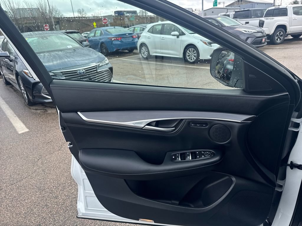 Used 2025 INFINITI QX55 Luxe w/ Cargo Package image 34