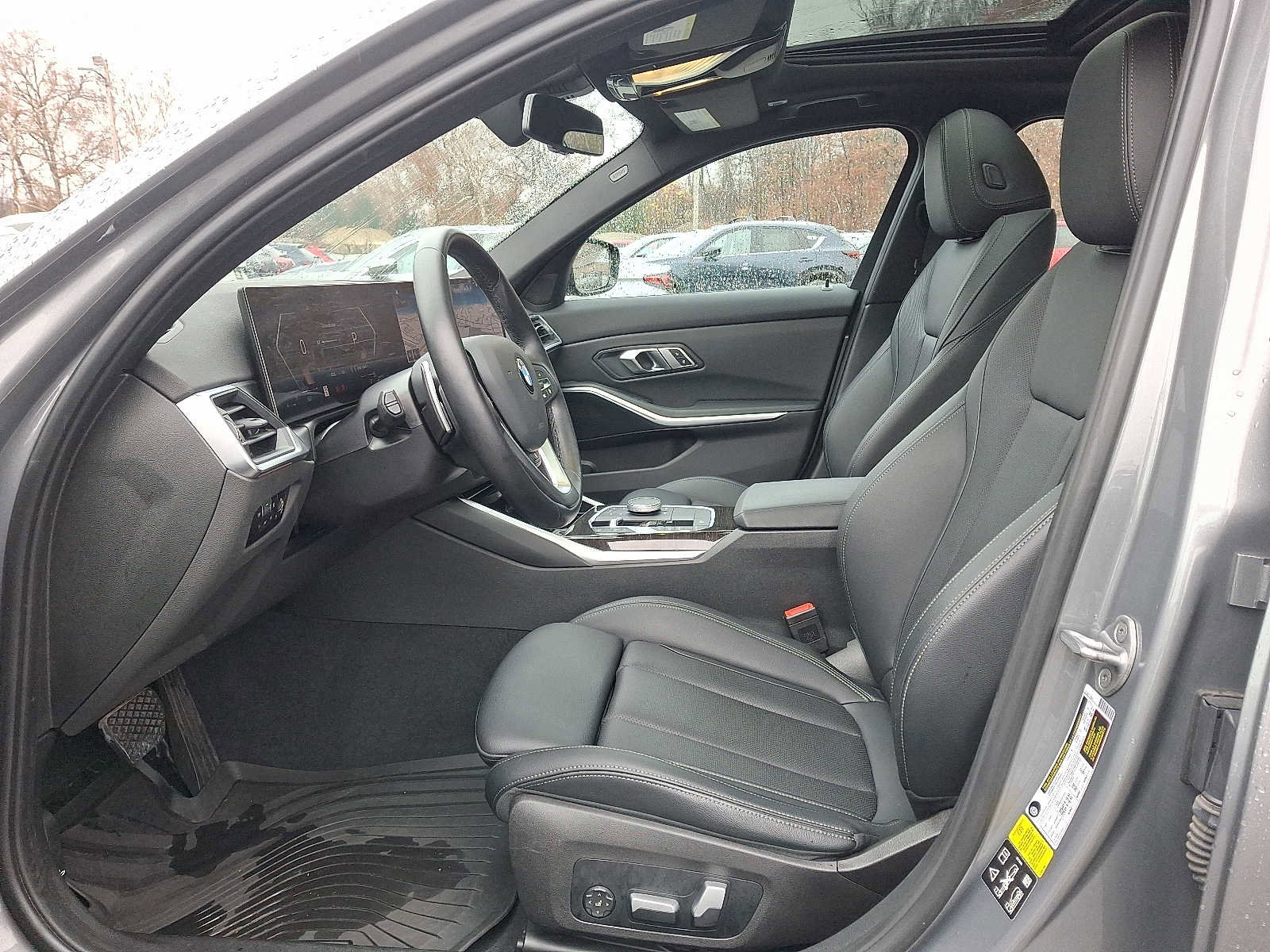 Certified 2023 BMW 330i xDrive Sedan w/ Driving Assistance Package image 13