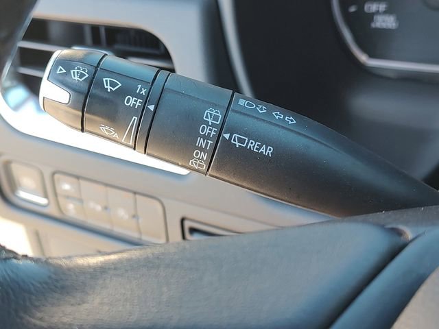 Used 2023 Chevrolet Suburban LS image 22