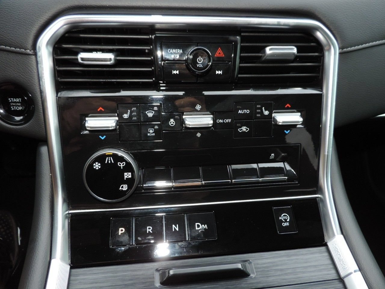 Used 2025 Nissan Armada SL RWD image 25