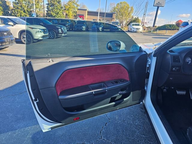 Used 2013 Dodge Challenger SRT8 image 25