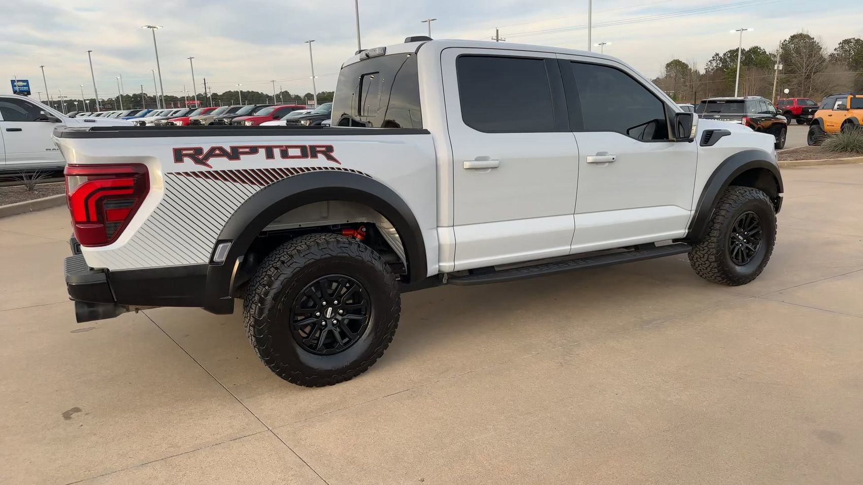 Used 2025 Ford F150 Raptor image 9