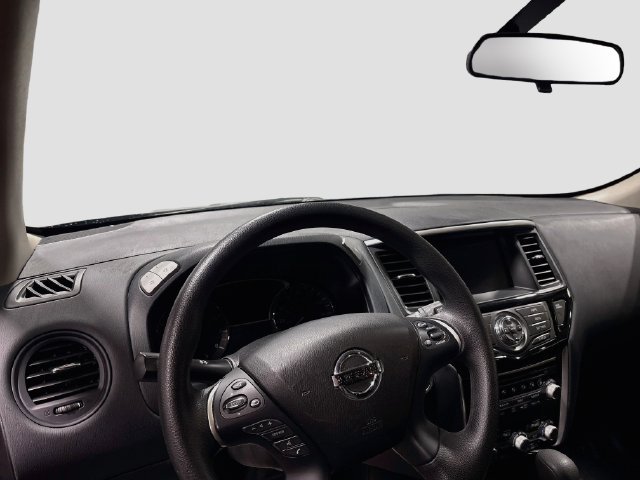Used 2020 Nissan Pathfinder S AWD/4WD image 11