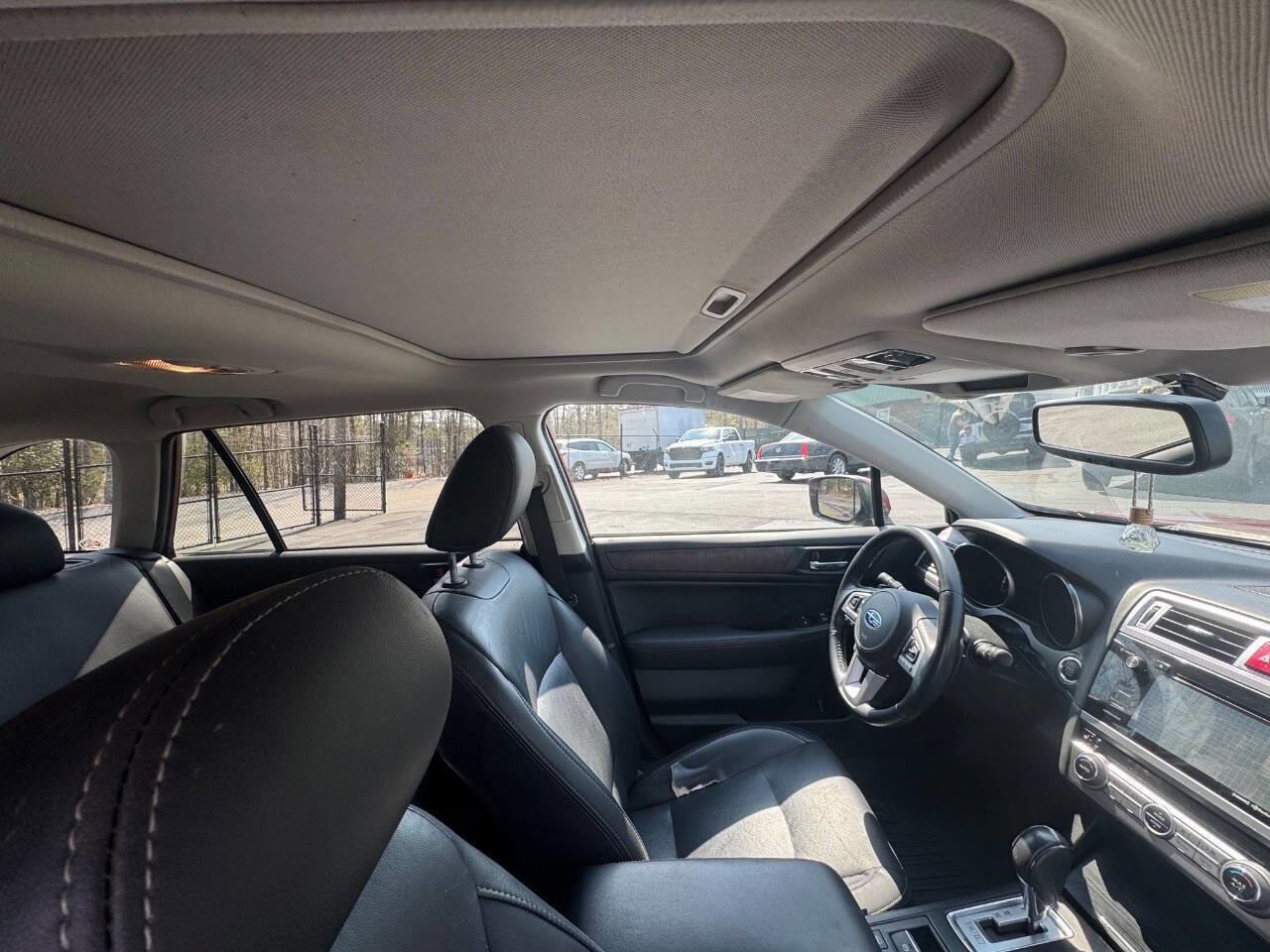 Used 2015 Subaru Outback 3.6R Limited image 18