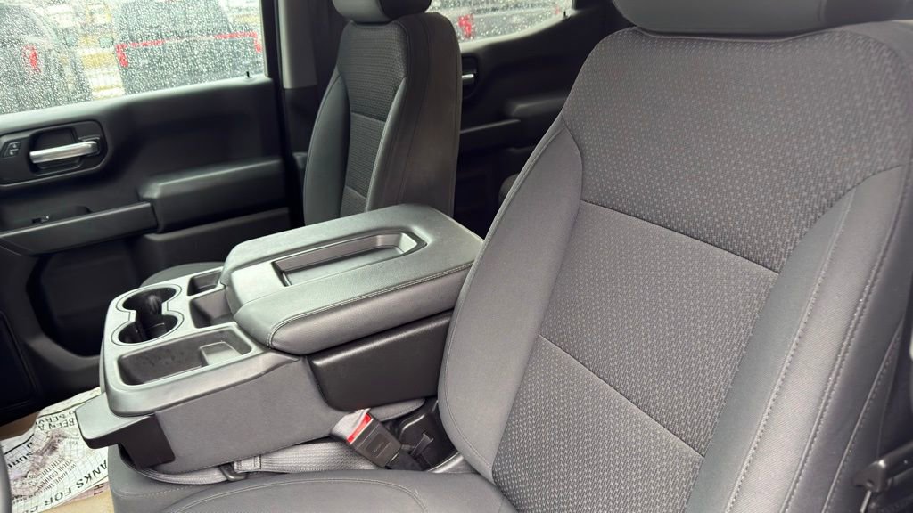 Used 2020 Chevrolet Silverado 1500 Custom w/ Custom Value Package image 11