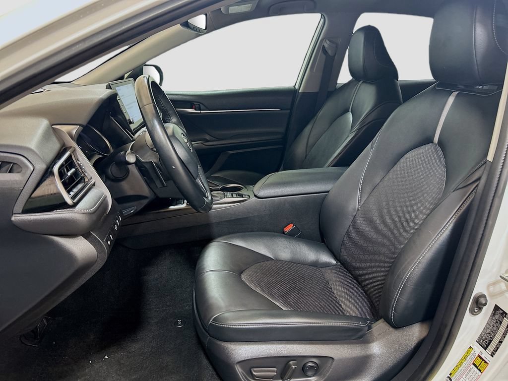 Used 2022 Toyota Camry XSE w/ Cold Weather Package FWD image 17