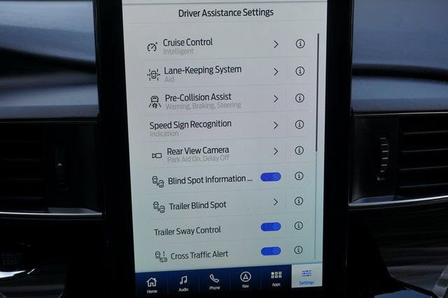 Certified 2022 Ford Explorer Limited w/ Limited Technology Package image 7