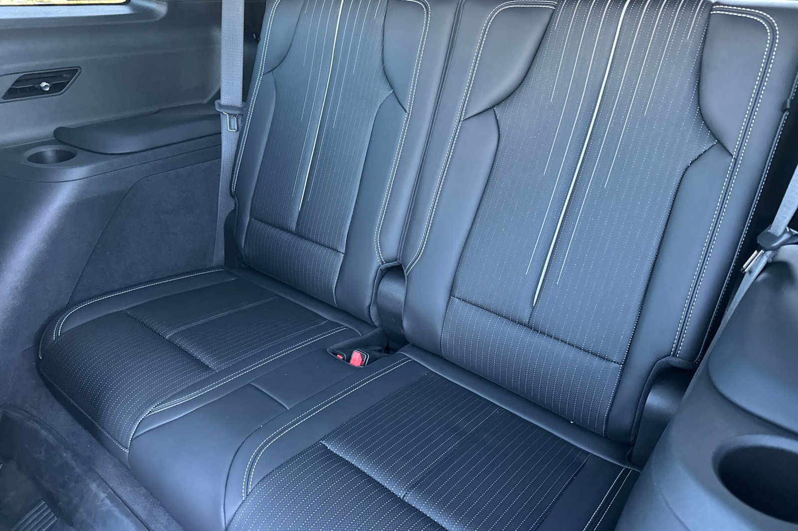 Certified 2026 Cadillac Vistiq Sport w/ LPO, Floor Liner Package AWD/4WD image 17