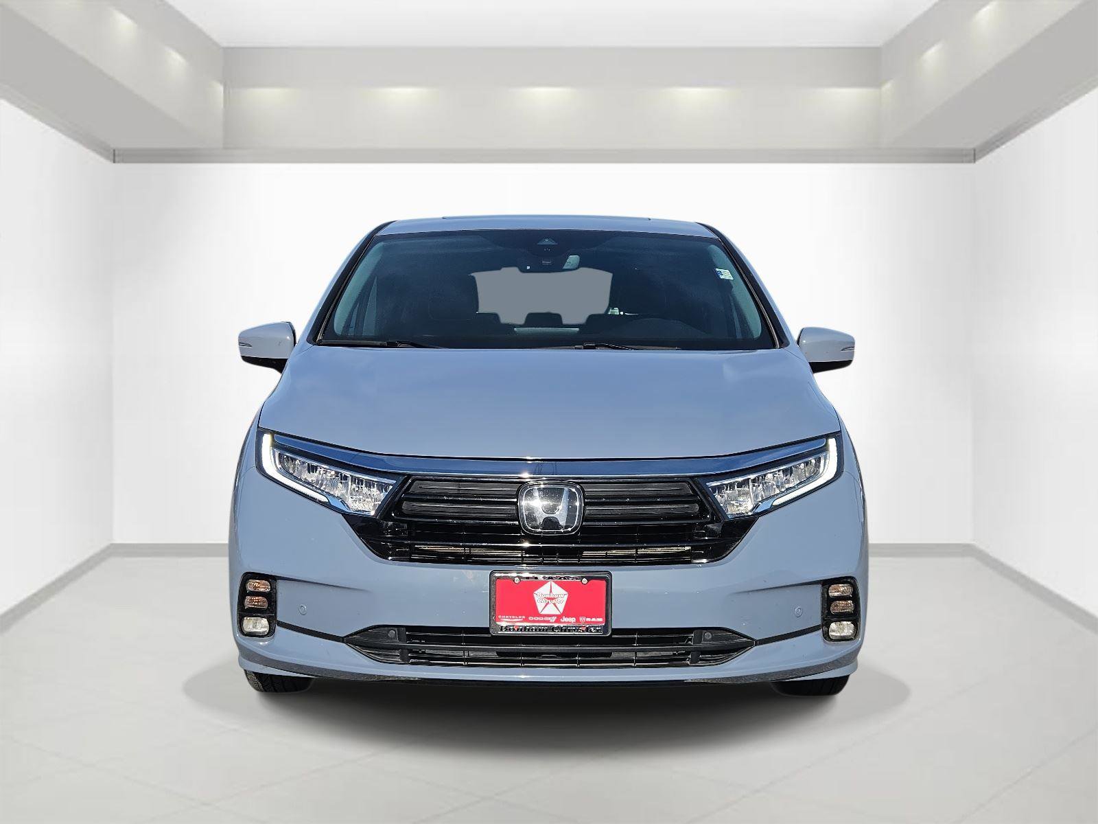 Used 2024 Honda Odyssey Elite image 2