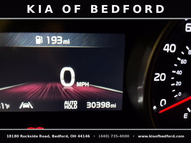 Certified 2024 Kia Carnival EX FWD image 17