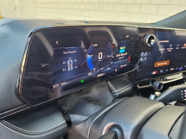 Used 2024 Chevrolet Blazer EV LT AWD/4WD image 32