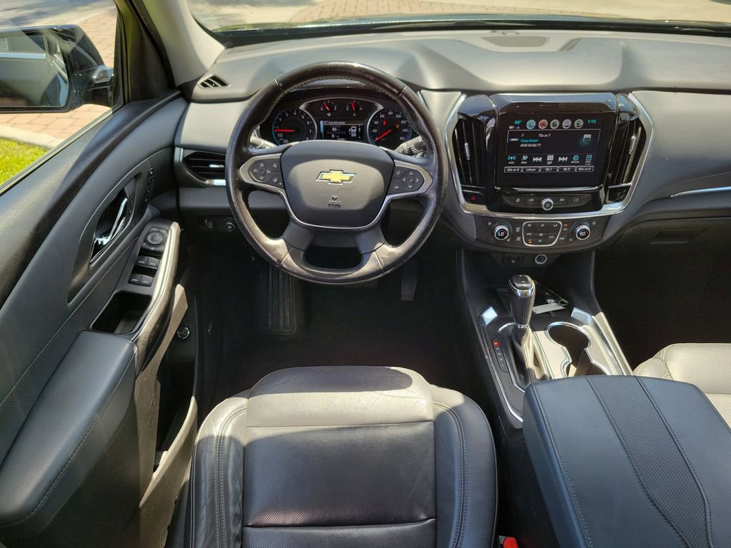 Used 2018 Chevrolet Traverse Premier w/ Driver Confidence II Package FWD image 16