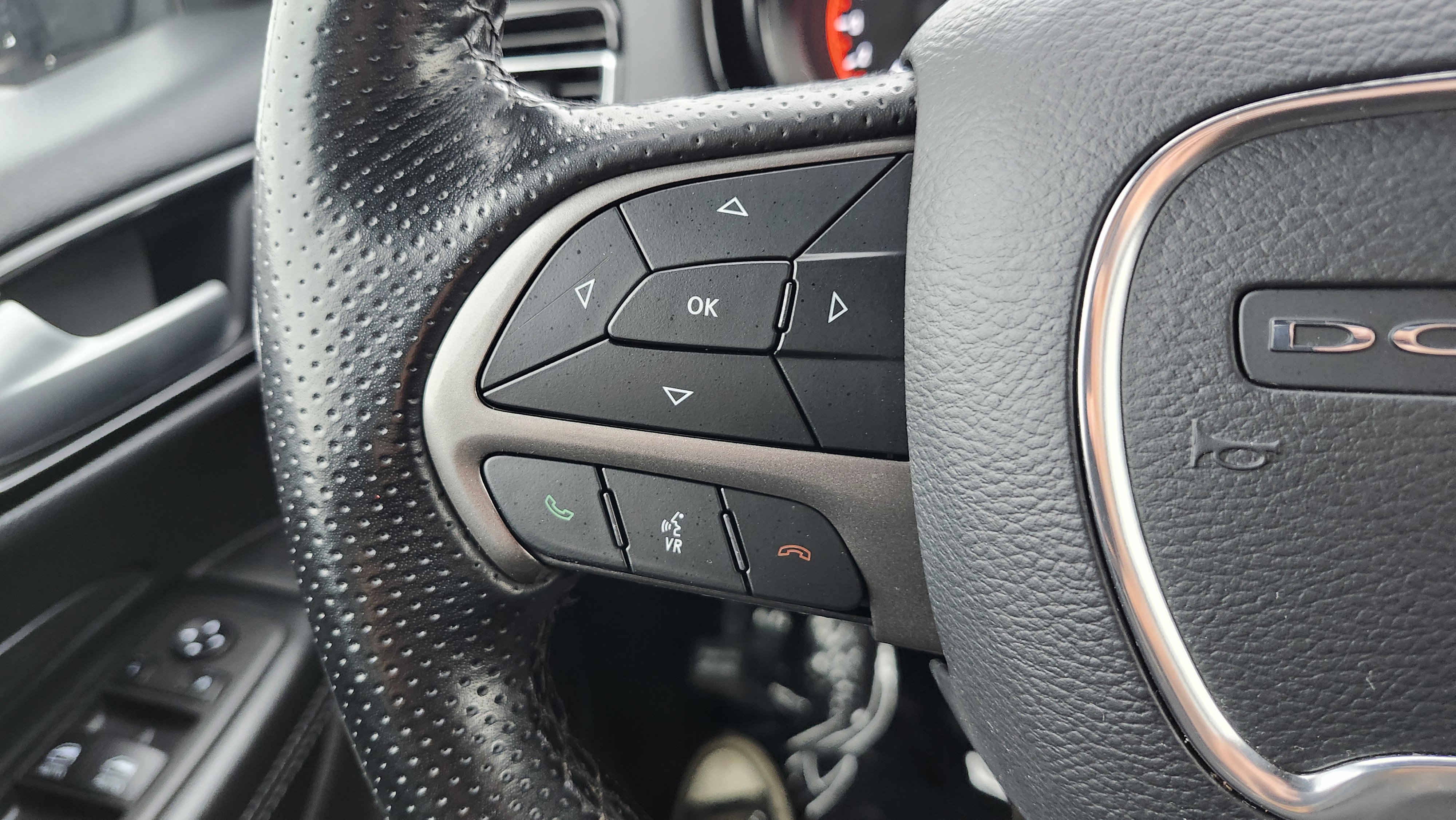 Used 2023 Dodge Durango SXT image 33