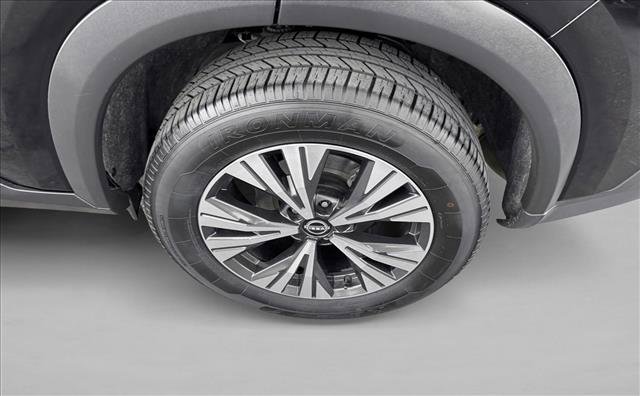 Used 2022 Nissan Rogue SV image 9