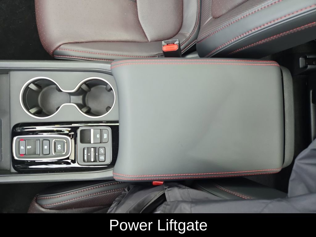 Certified 2025 Honda Pilot Black Edition image 22