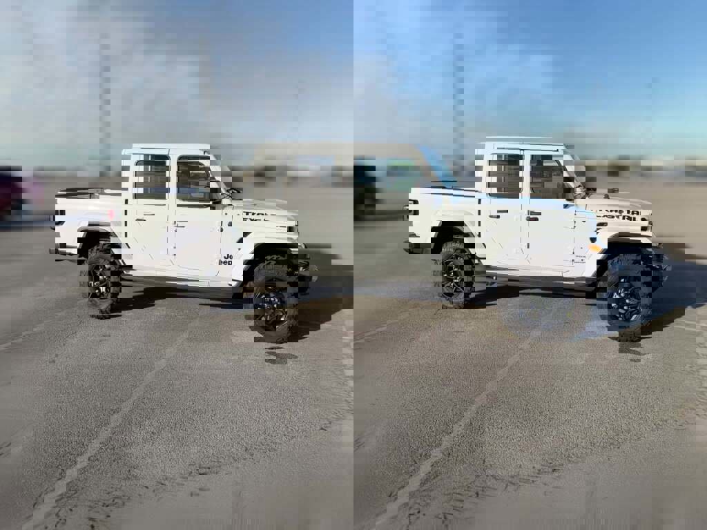 New 2026 Jeep Gladiator Sport image 15