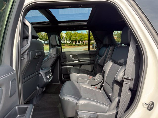 Used 2025 Ford Expedition Platinum w/ Stealth Performance Package AWD/4WD image 23