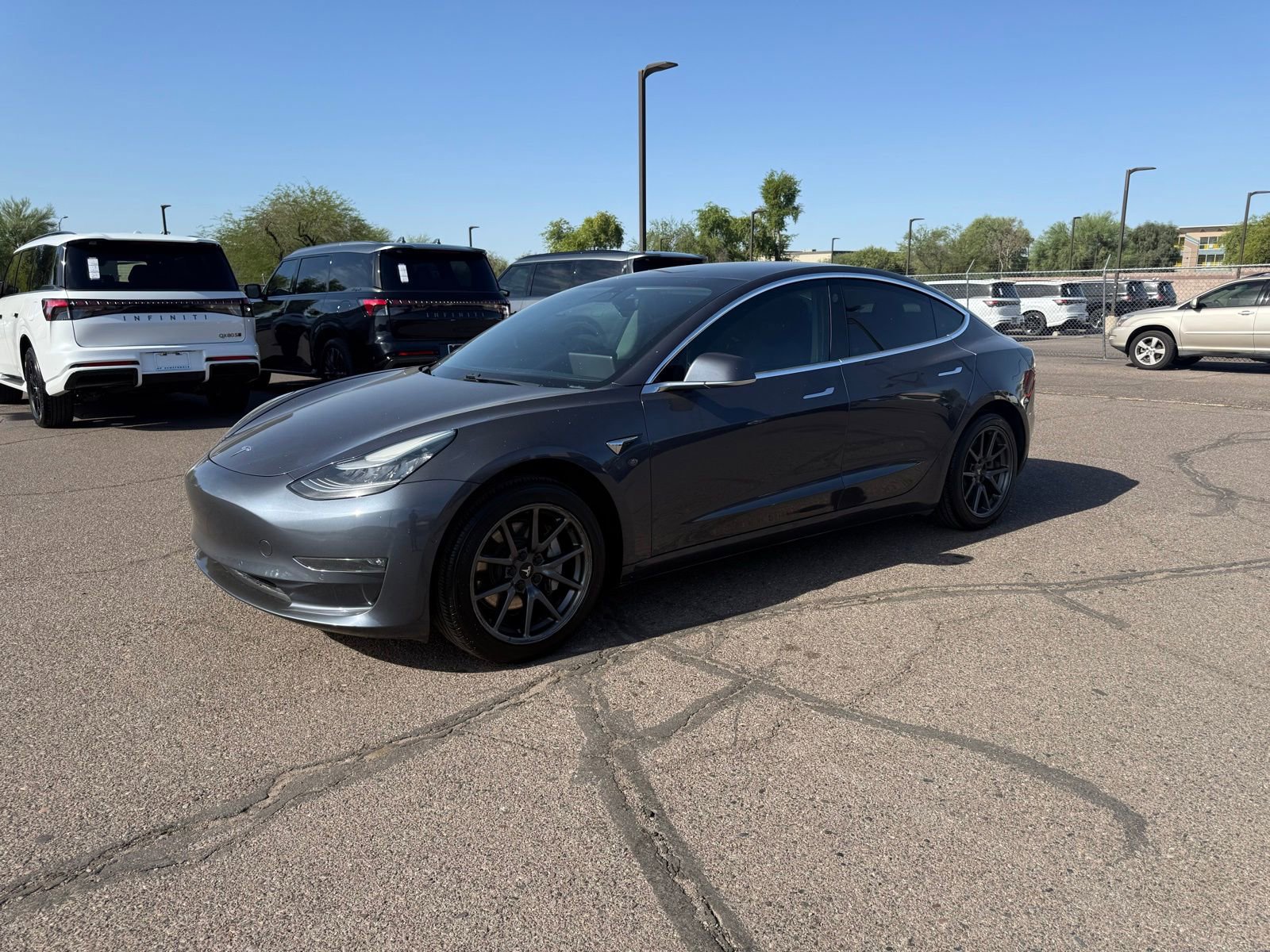 Used 2019 Tesla Model 3 Standard Range Plus image 1