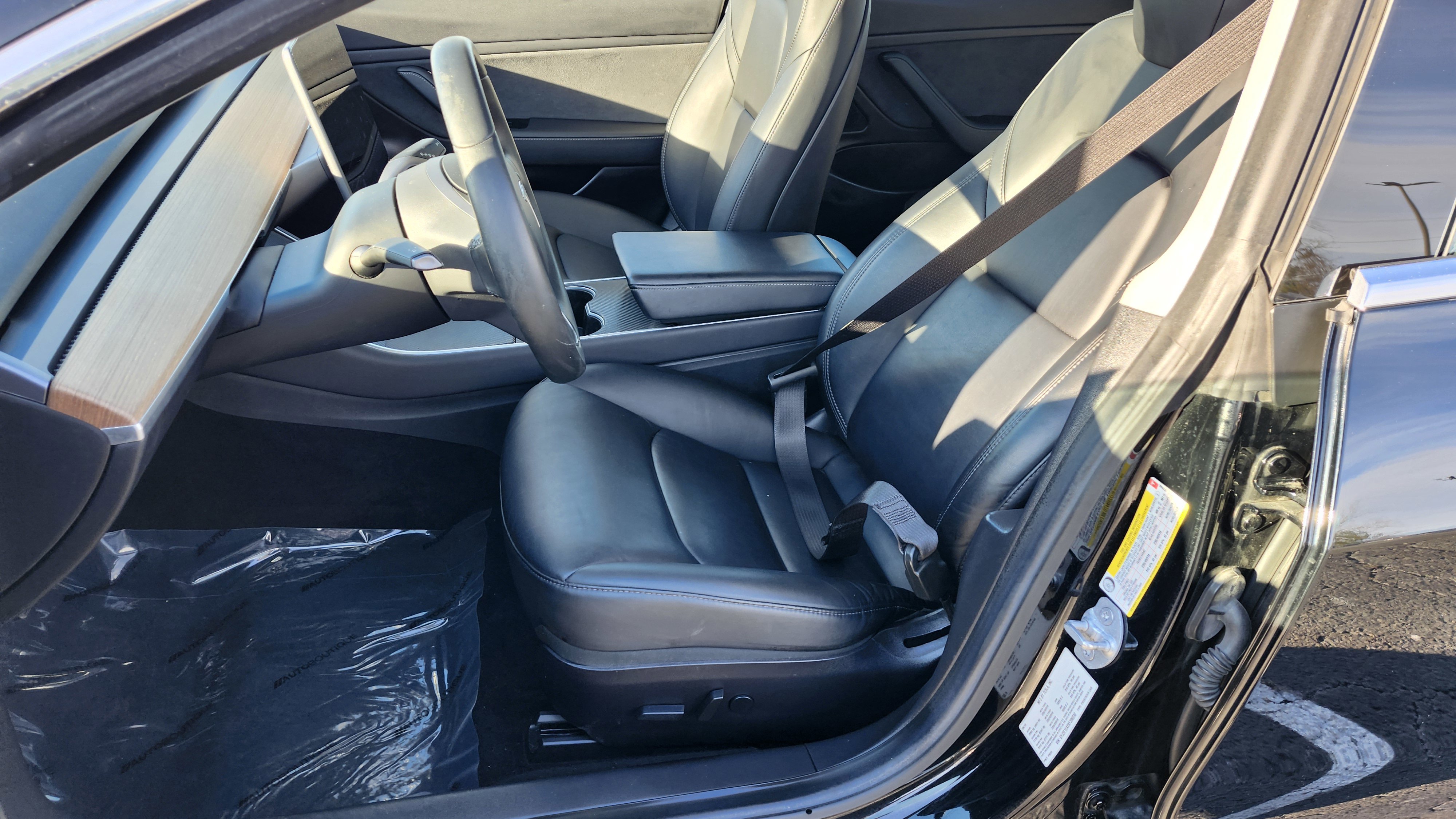 Used 2019 Tesla Model 3 Standard Range image 22