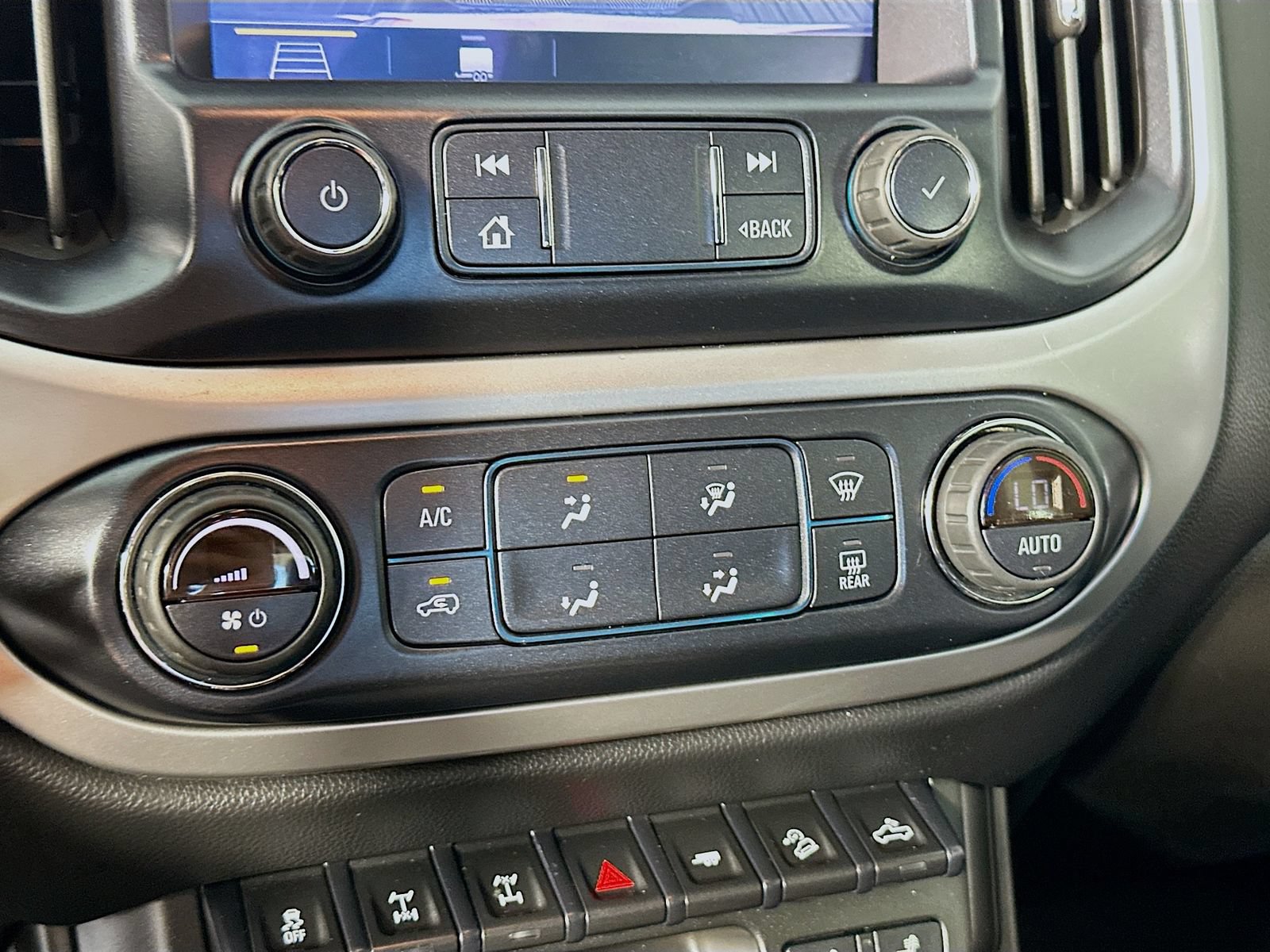 Used 2020 Chevrolet Colorado ZR2 AWD/4WD image 15