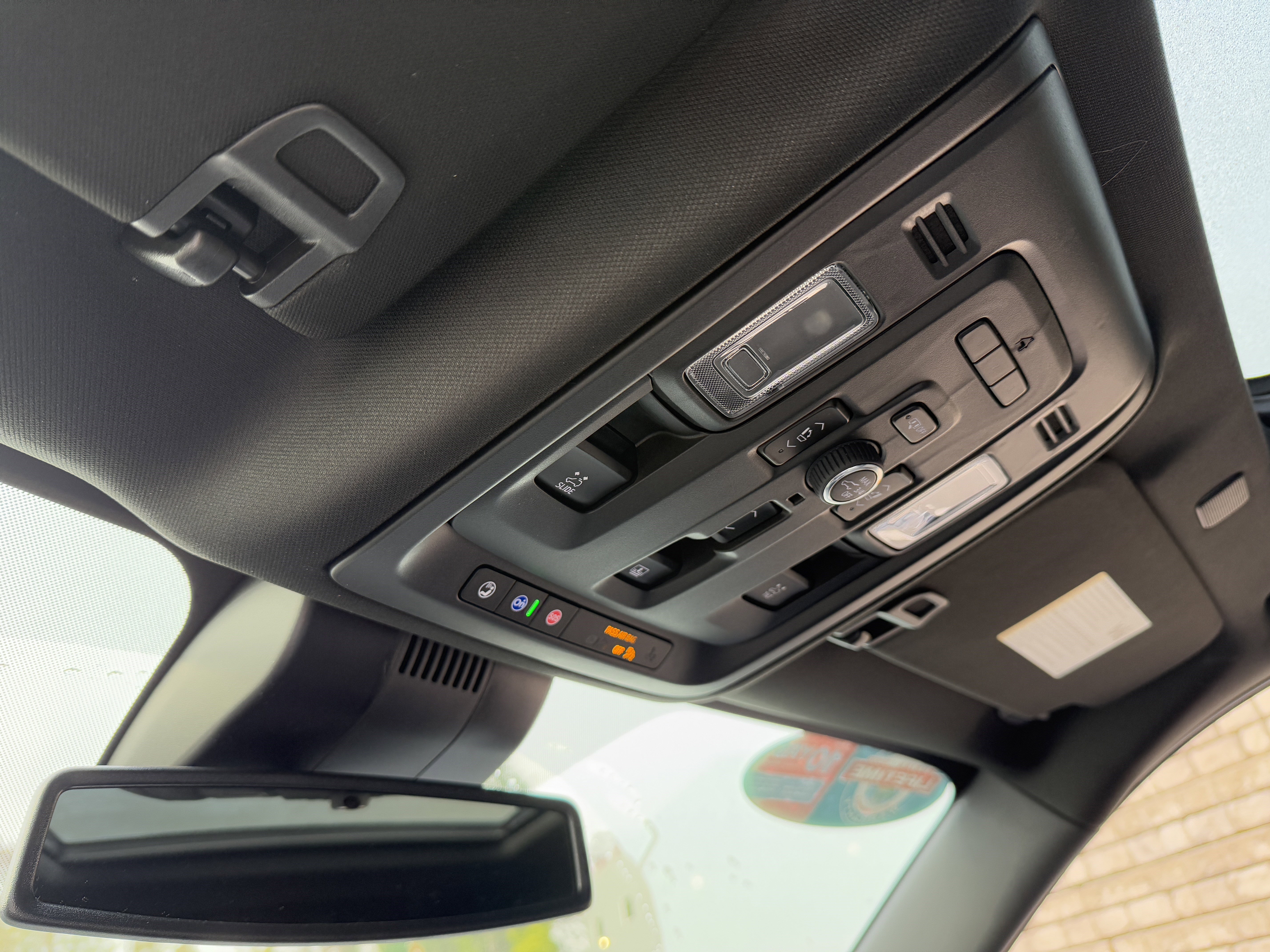 Used 2023 GMC Yukon XL Denali image 19