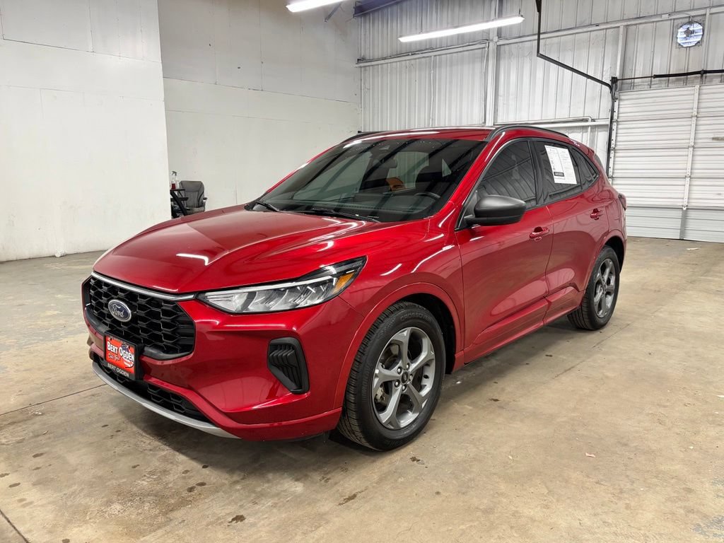 Used 2023 Ford Escape ST-Line w/ Tech Pack #1 FWD image 4