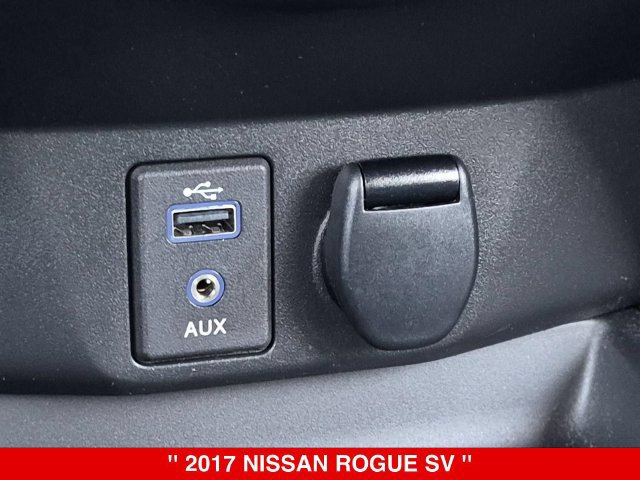 Used 2017 Nissan Rogue SV AWD/4WD image 24