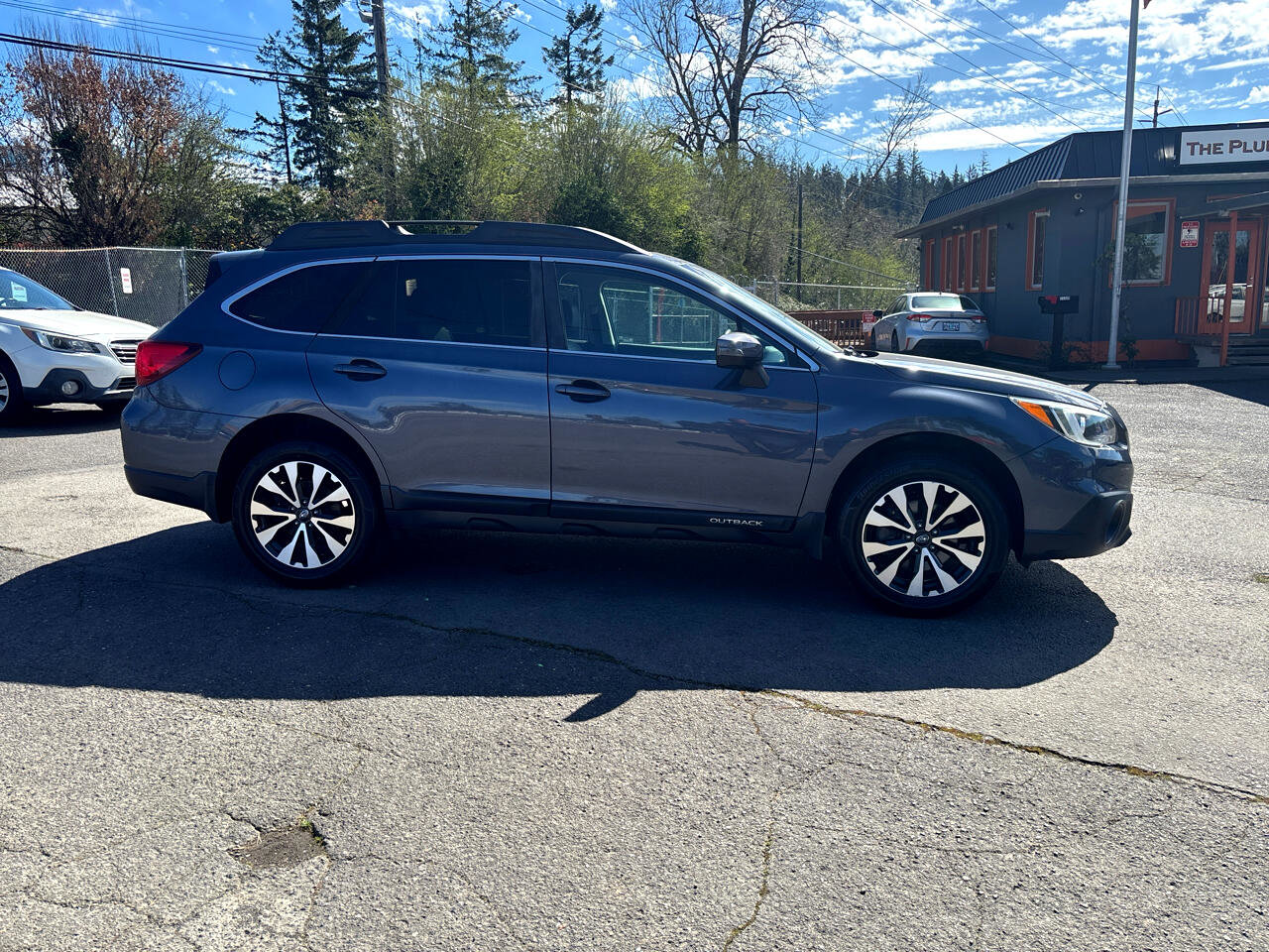 Used 2017 Subaru Outback 2.5i Limited image 13