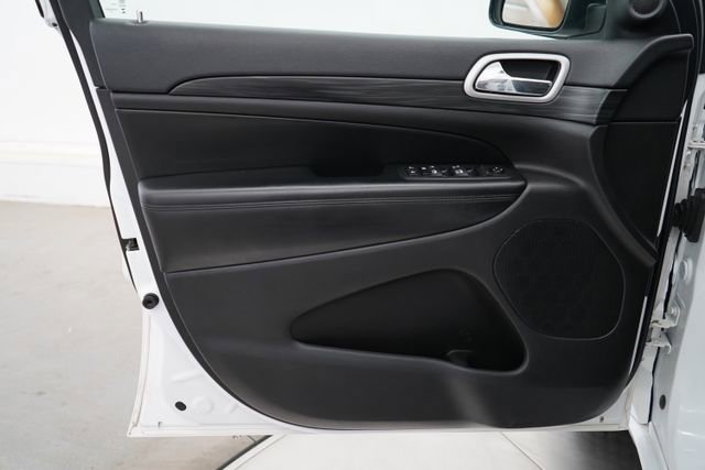 Used 2020 Jeep Grand Cherokee Altitude image 9