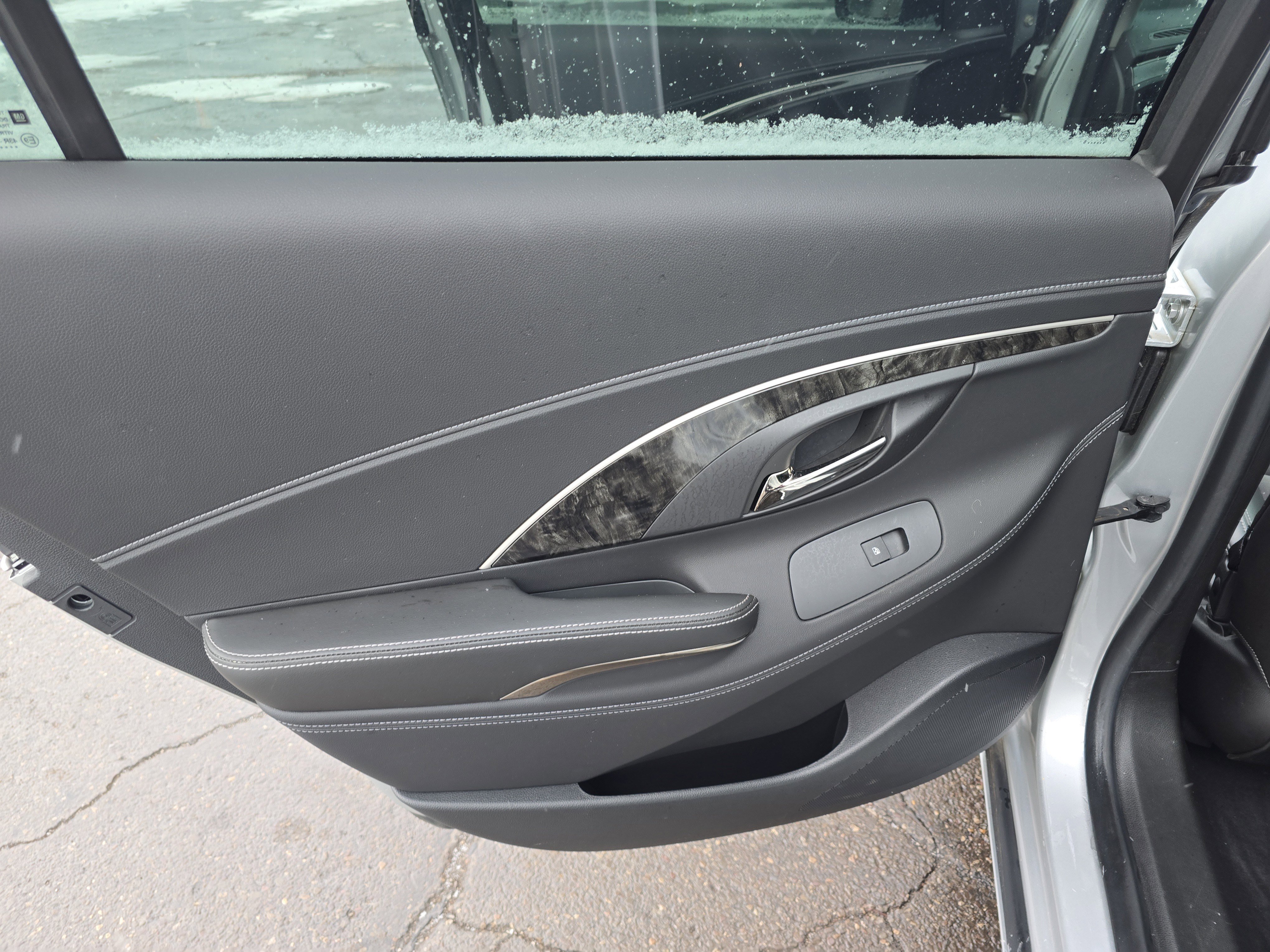 Used 2016 Buick LaCrosse image 14