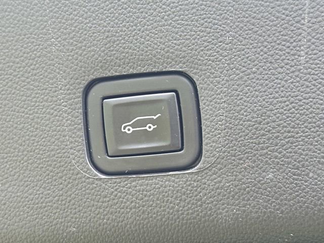 Used 2023 Chevrolet Traverse RS w/ LPO, Floor Liner Package image 14