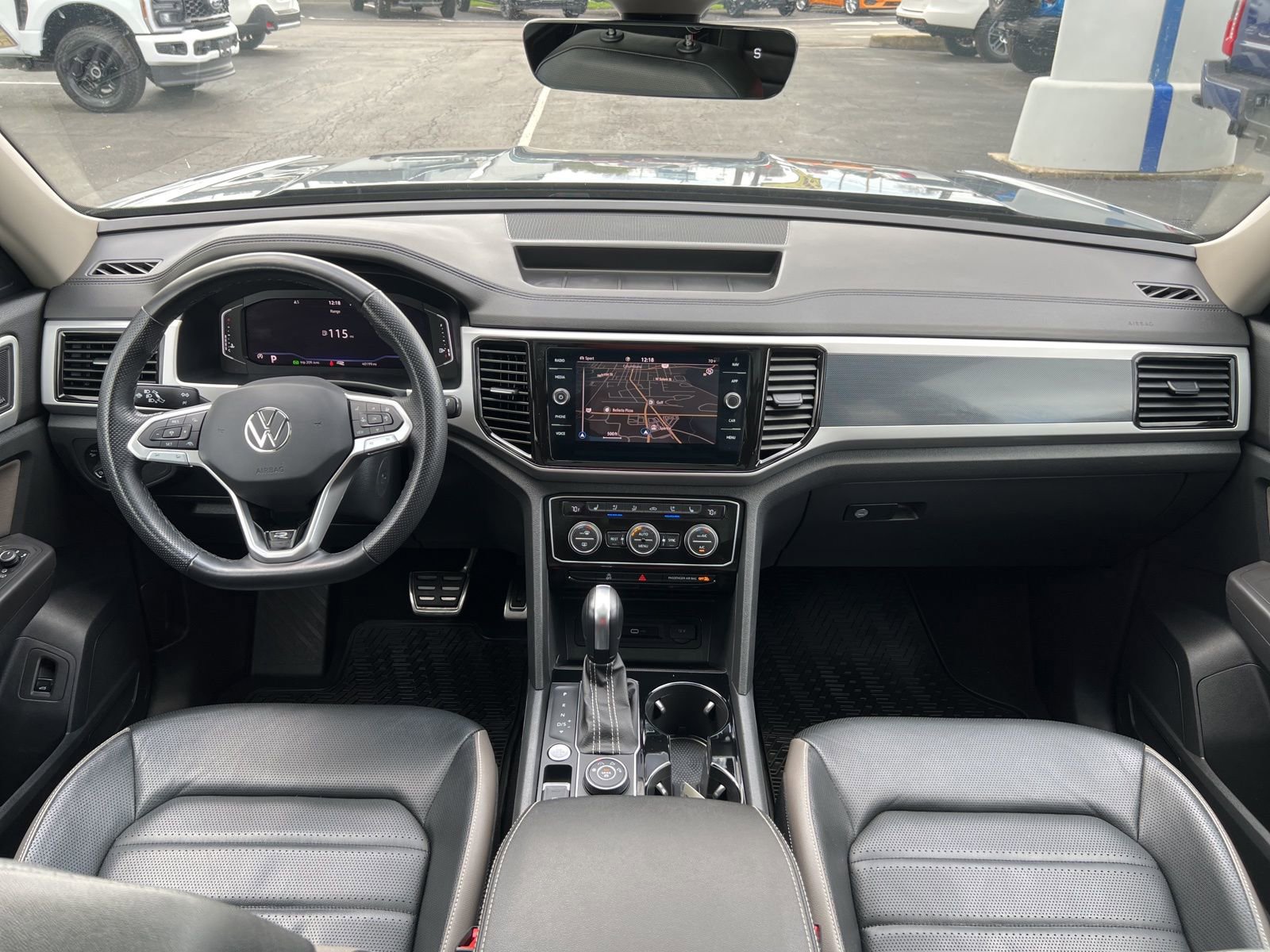 Used 2023 Volkswagen Atlas SEL Premium image 32