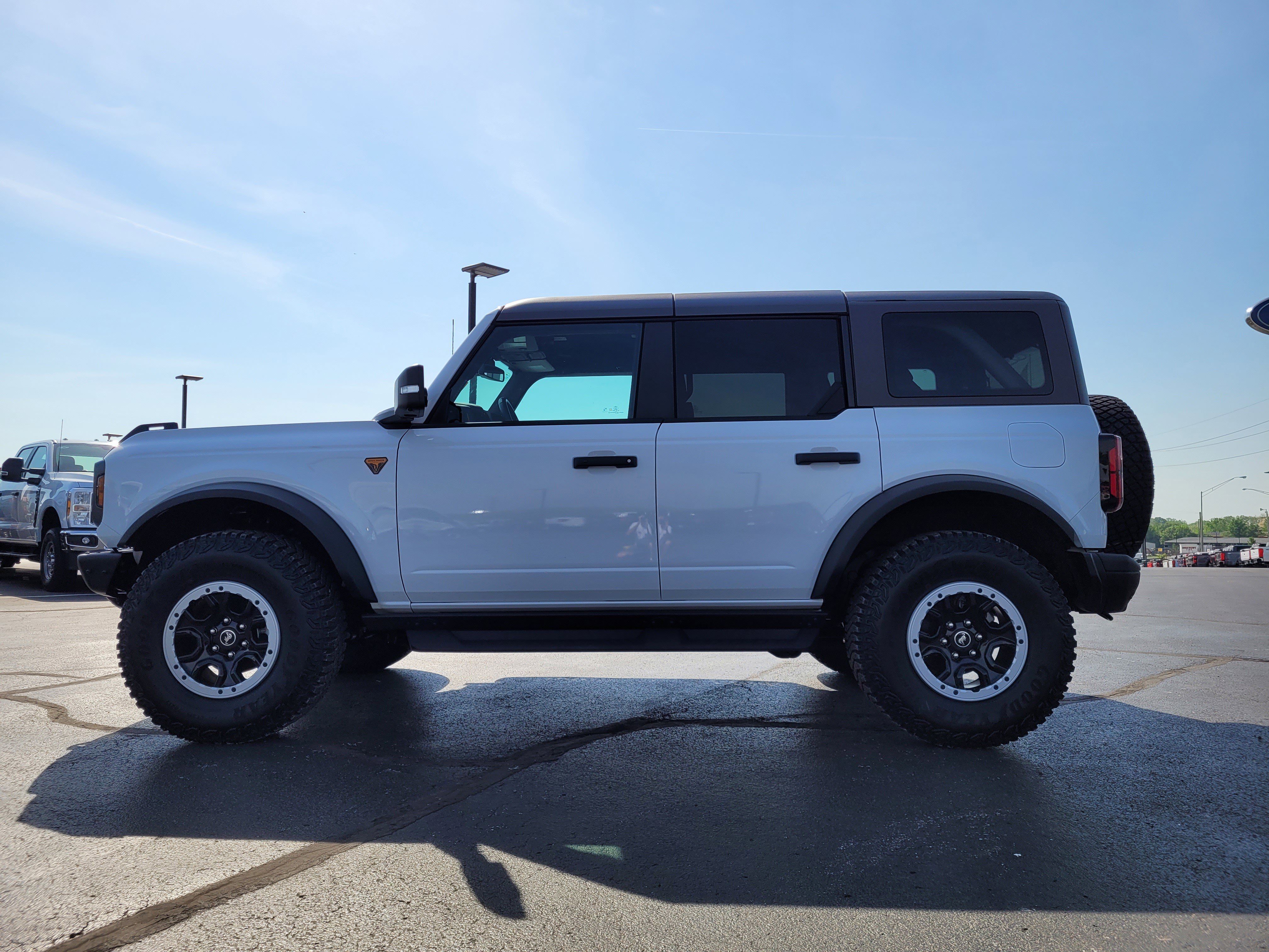 Used 2024 Ford Bronco Badlands AWD/4WD image 7