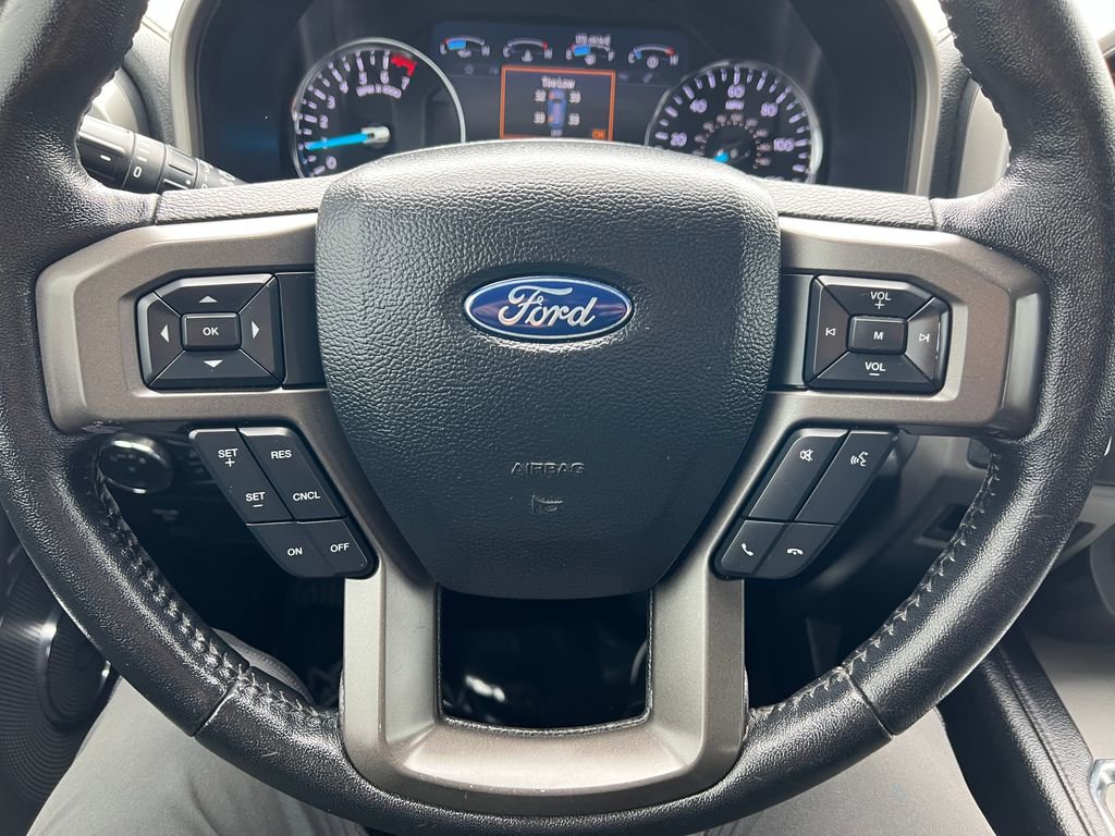 Used 2020 Ford Expedition Max XLT w/ Equipment Group 202A AWD/4WD image 16