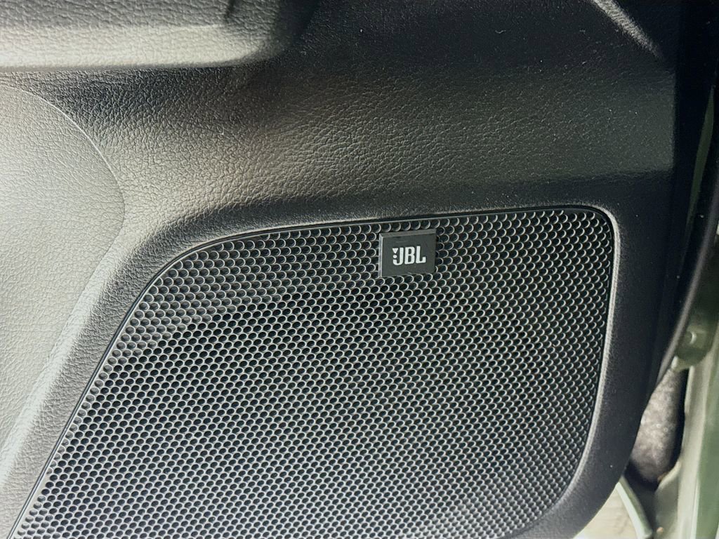 Used 2021 Toyota Tacoma Limited image 21