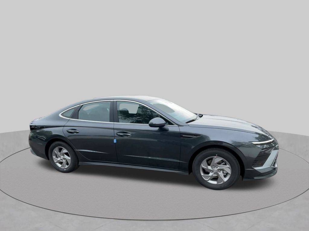 Used 2026 Hyundai Sonata SE FWD image 29
