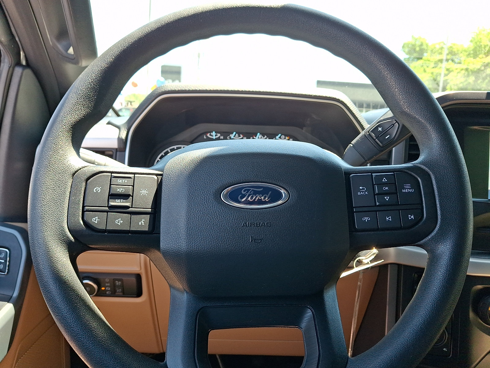 Used 2023 Ford F150 XLT AWD/4WD image 16