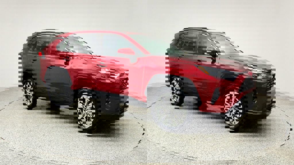 Used 2023 Toyota RAV4 XLE Premium image 3