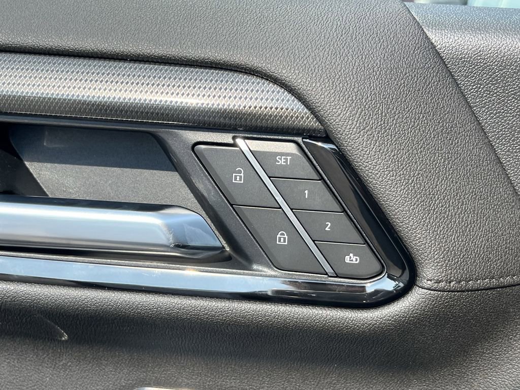 New 2025 GMC Sierra 1500 AT4 w/ Technology Package image 15