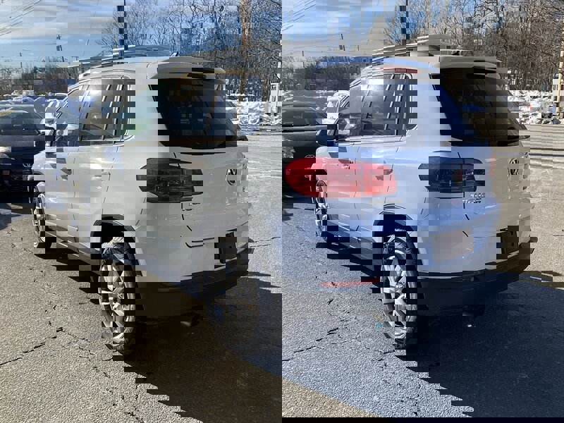 Used 2017 Volkswagen Tiguan S image 7