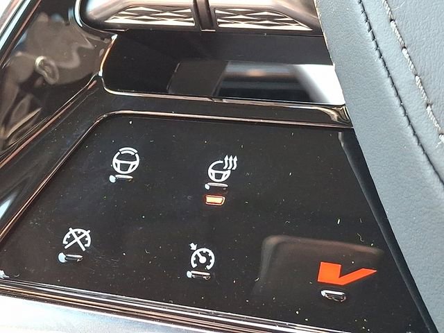 New 2026 Cadillac Vistiq Premium Luxury w/ LPO, Floor Liner Package image 14