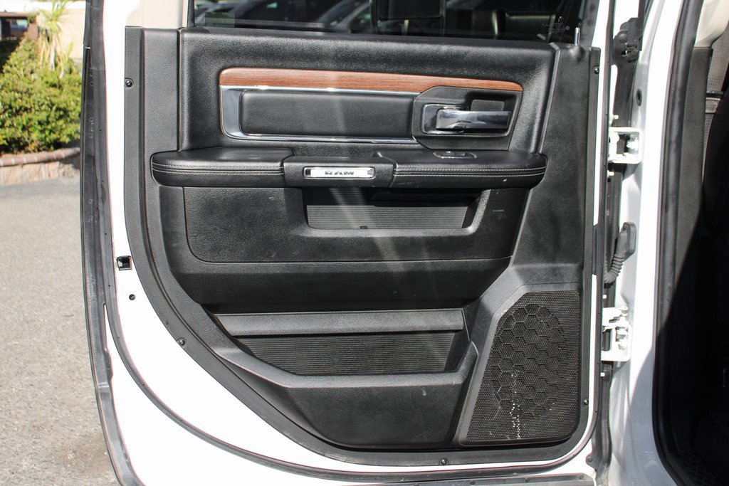 Used 2018 RAM 3500 Laramie image 34